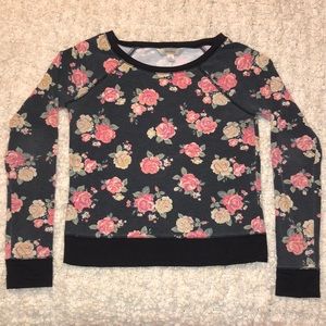 XS Black scoop neck sweatshirt with pink roses